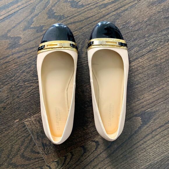 Naturalizer N5 Comfort Flat Shoes - Picture 1 of 9